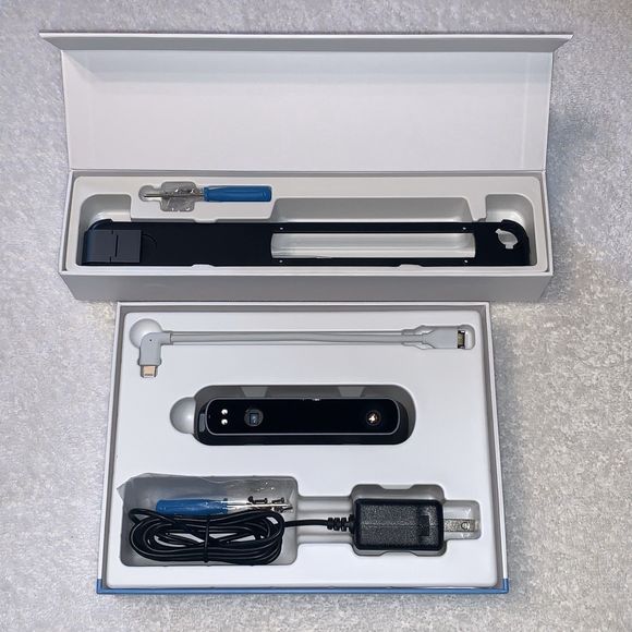 Occipital Structure Sensor ST01 Precision Scanner + Sensor Bracket 10.5 iPad Pro - Picture 11 of 12